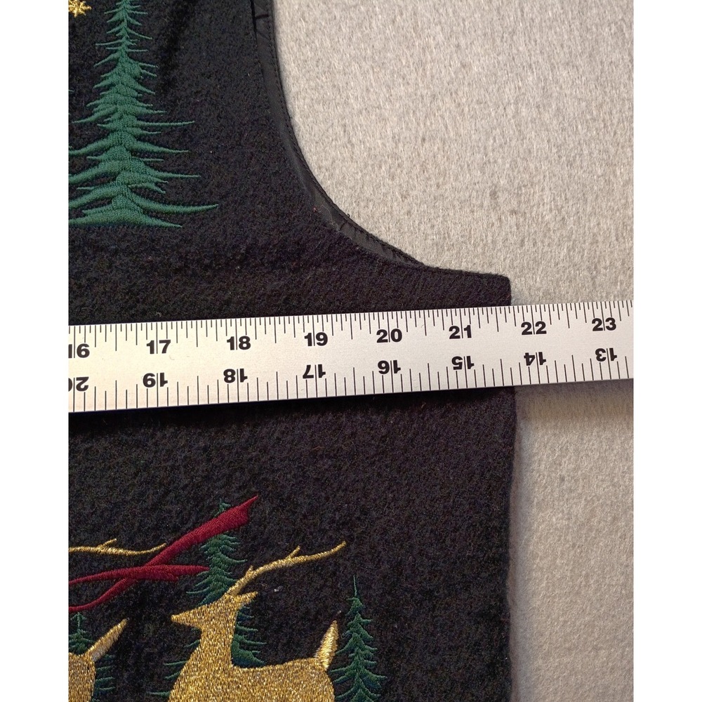 Karen‎ Scott Christmas Deer Vest Sz L Black Holiday Vest Pinecones Gold Accents - Picture 10 of 11